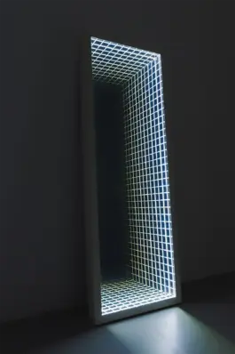 light art work by artist Jacqueline hen 