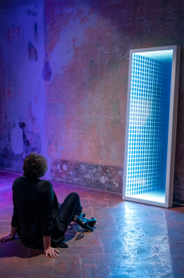 Jacqueline Hen is an Artist and Spatial Designer working on largescale performative installations.